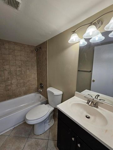 1720 N Congress Avenue 107, West Palm Beach, FL 33401