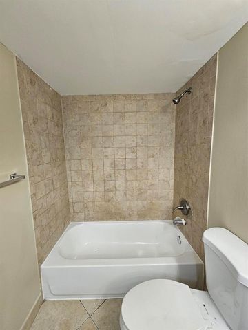 1720 N Congress Avenue 107, West Palm Beach, FL 33401