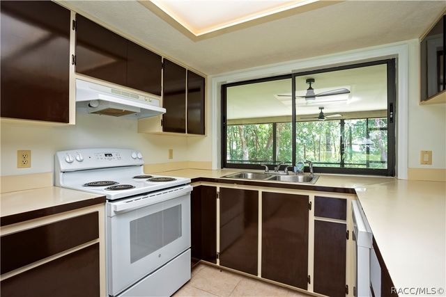 1600 Ivorywood Drive, Beverly Hills, FL 34465