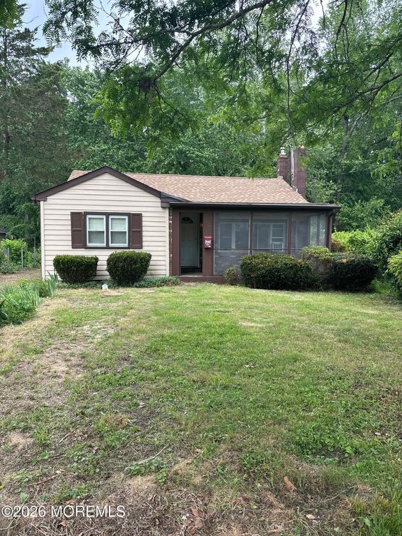 15 Cedar Street, New Egypt, NJ 08533