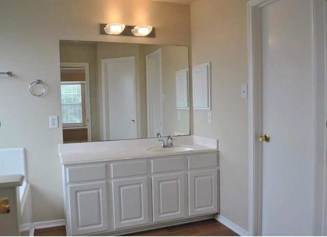 19438 Juniper Vale Circle, Houston, TX 77084