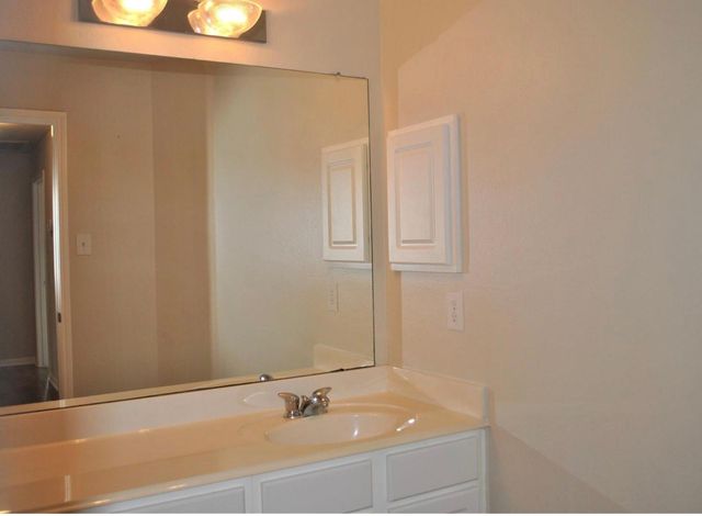 19438 Juniper Vale Circle, Houston, TX 77084