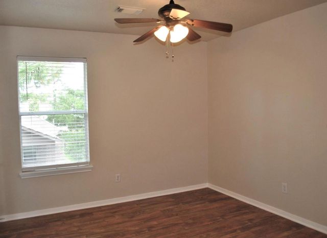 19438 Juniper Vale Circle, Houston, TX 77084