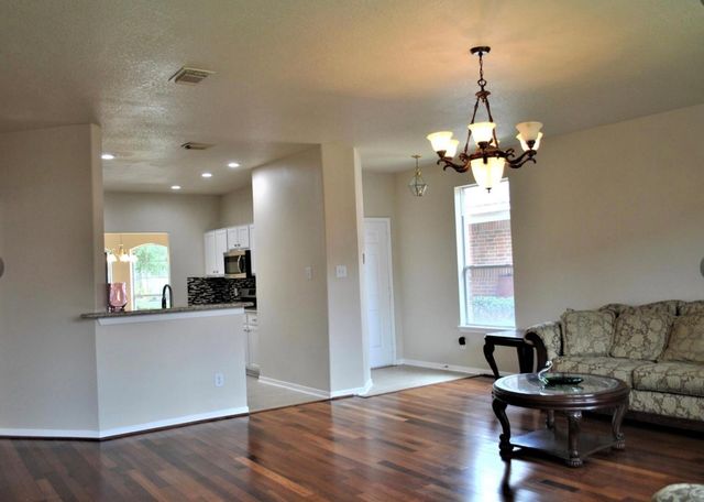 19438 Juniper Vale Circle, Houston, TX 77084