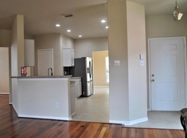 19438 Juniper Vale Circle, Houston, TX 77084