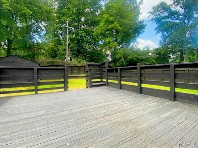 39 Bayview Drive, Ferguson, MO 63135