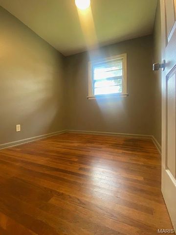 39 Bayview Drive, Ferguson, MO 63135