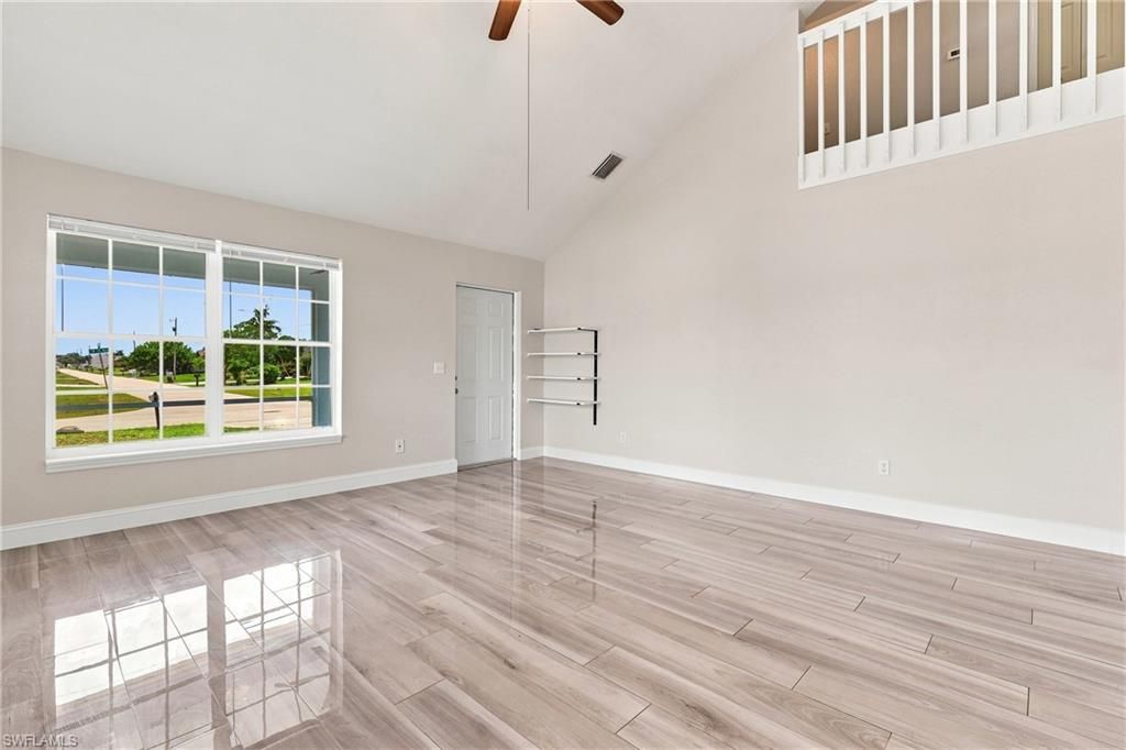 Image 14 of property listing at 1014 SW 15th AVE, Cape Coral, FL 33991
