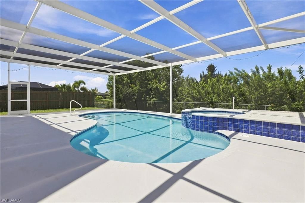 Image 32 of property listing at 1014 SW 15th AVE, Cape Coral, FL 33991