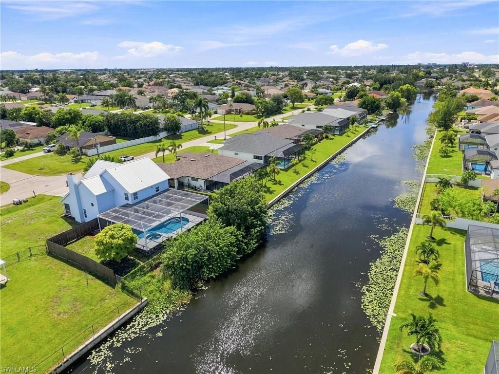 Image 39 of property listing at 1014 SW 15th AVE, Cape Coral, FL 33991