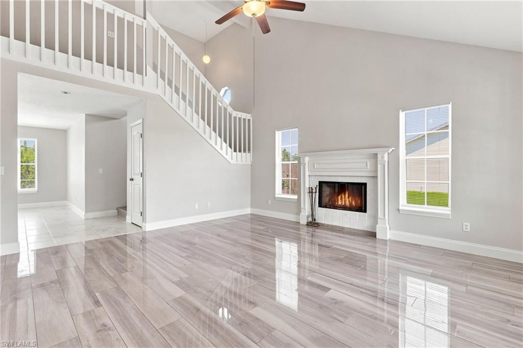 Image 7 of property listing at 1014 SW 15th AVE, Cape Coral, FL 33991