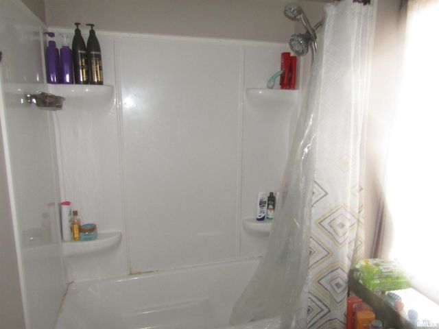 404 S 6TH Street, Cuba, IL 61427