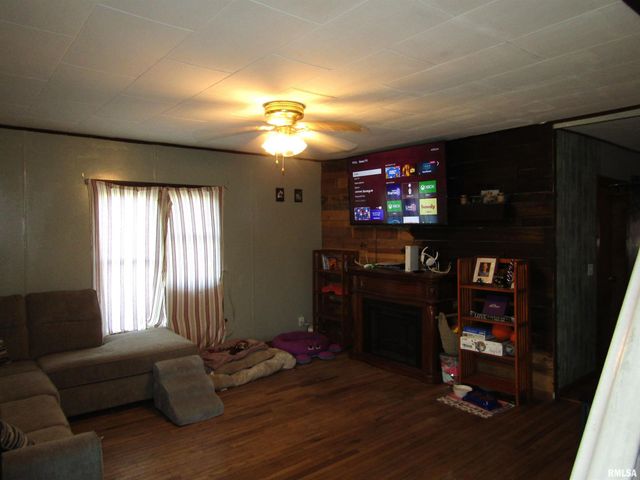 404 S 6TH Street, Cuba, IL 61427