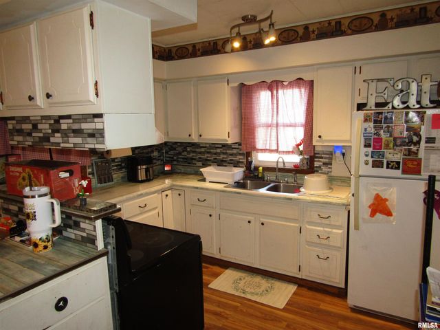 404 S 6TH Street, Cuba, IL 61427