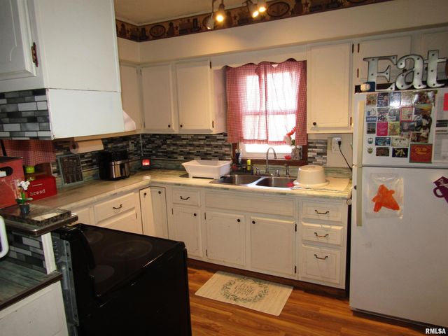 404 S 6TH Street, Cuba, IL 61427