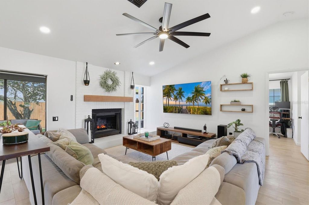 Image 12 of property listing at 3713 SARAZEN DRIVE, New Port Richey, FL 34655