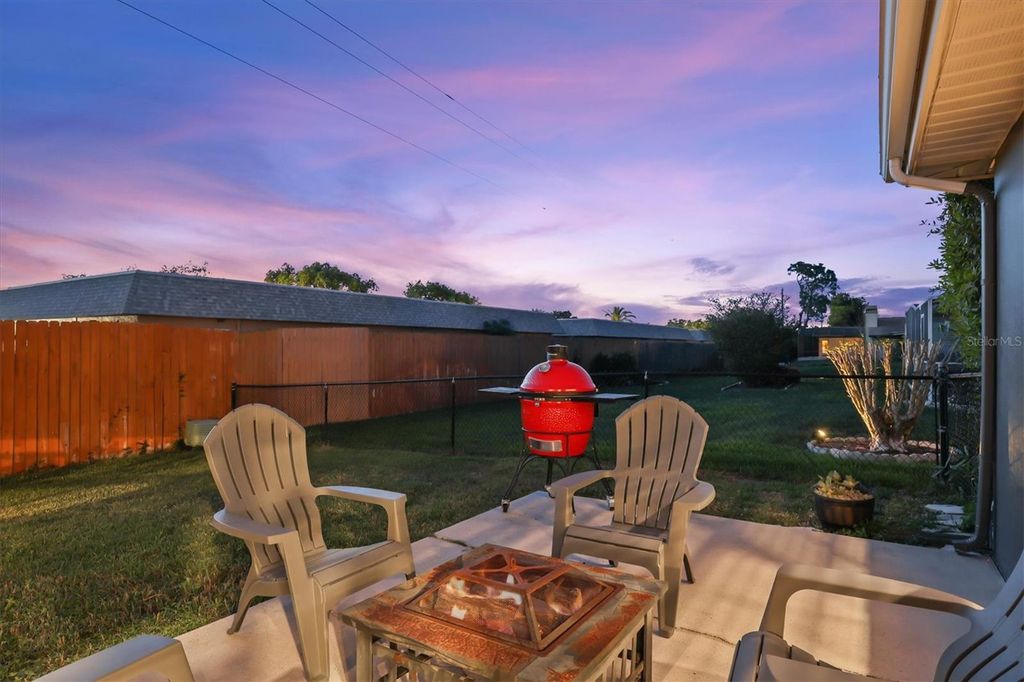 Image 5 of property listing at 3713 SARAZEN DRIVE, New Port Richey, FL 34655