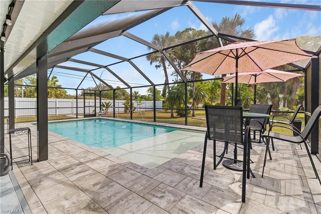 32 Lincoln AVE, LEHIGH ACRES, FL 33936 — exterior