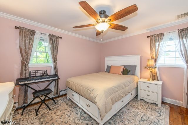 33 Lakeside Ave, Bloomingdale Boro, NJ 07403