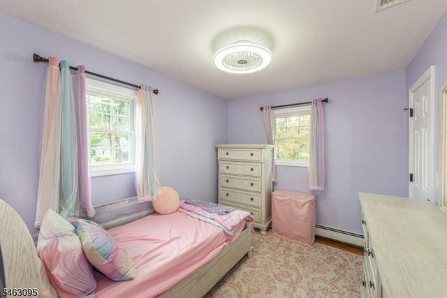 33 Lakeside Ave, Bloomingdale Boro, NJ 07403