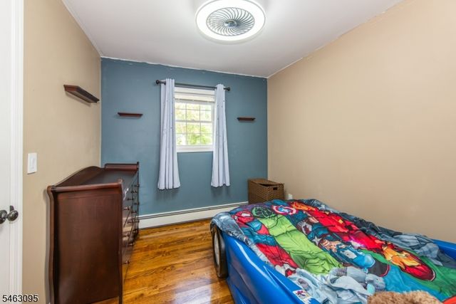 33 Lakeside Ave, Bloomingdale Boro, NJ 07403