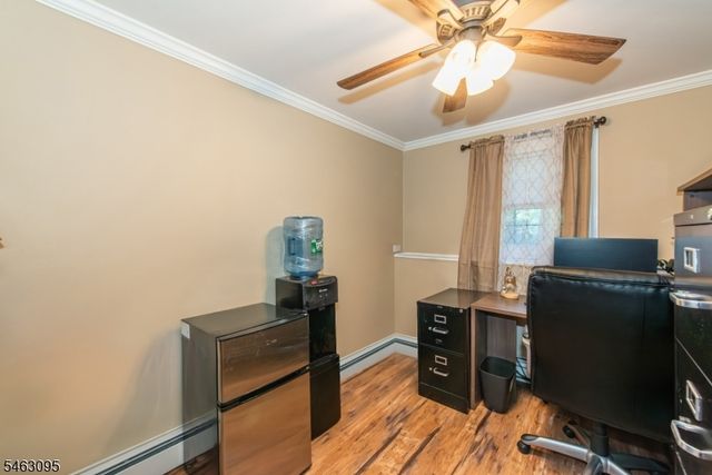 33 Lakeside Ave, Bloomingdale Boro, NJ 07403