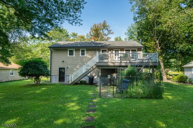33 Lakeside Ave, Bloomingdale Boro, NJ 07403