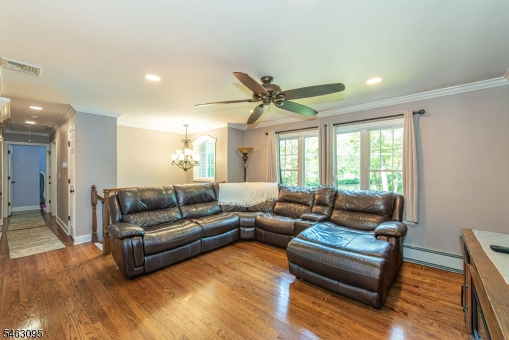 33 Lakeside Ave, Bloomingdale Boro, NJ 07403 — photo 3