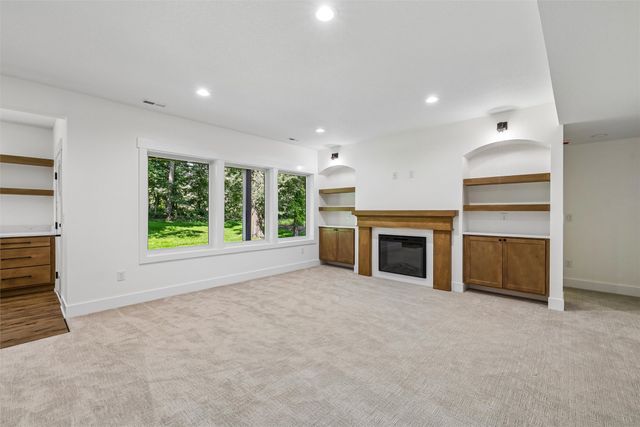 5312 173rd Street, Urbandale, IA 50263