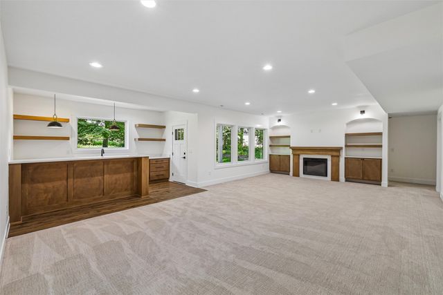 5312 173rd Street, Urbandale, IA 50263
