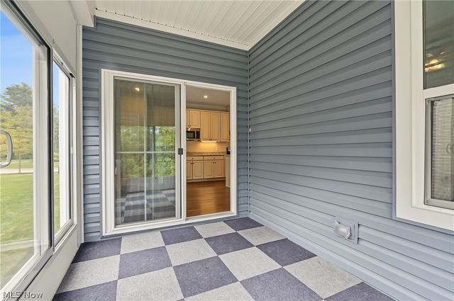 830 Sunrise Circle, Aurora, OH 44202