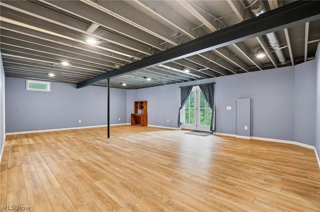 830 Sunrise Circle, Aurora, OH 44202