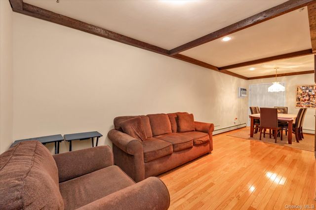 810 Ibsen Street, Woodmere, NY 11598