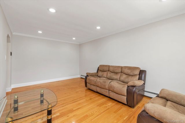 810 Ibsen Street, Woodmere, NY 11598