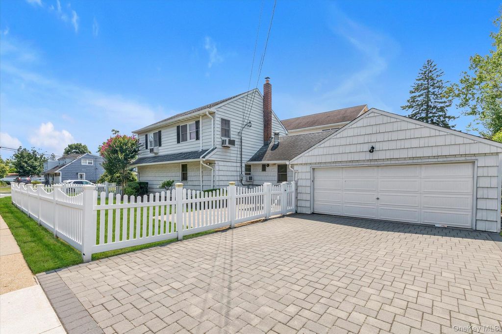 810 Ibsen Street, Woodmere, NY 11598 — photo 4