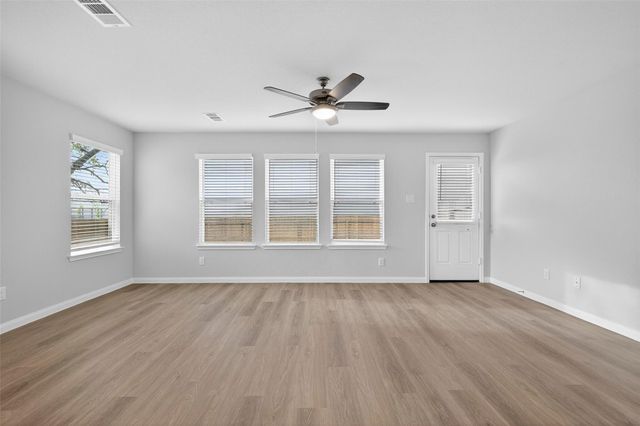 706 Universal Street, Navasota, TX 77868