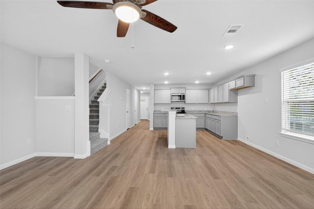 706 Universal Street, Navasota, TX 77868