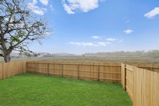 706 Universal Street, Navasota, TX 77868