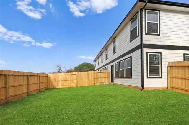 706 Universal Street, Navasota, TX 77868