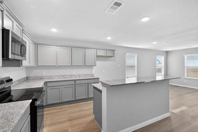 706 Universal Street, Navasota, TX 77868