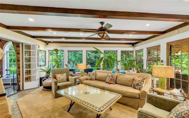 259 Lakeview Avenue W, Brightwaters, NY 11718