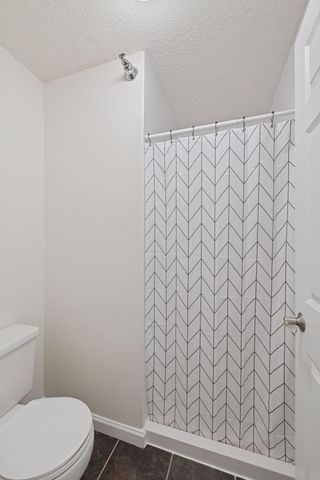 6040 Chasewood Parkway 101, Hopkins, MN 55343