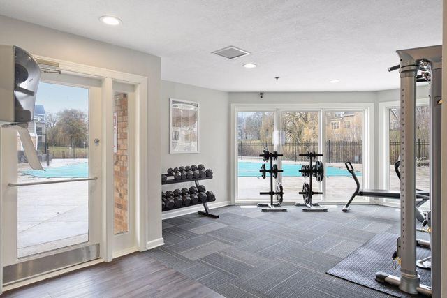 6040 Chasewood Parkway 101, Hopkins, MN 55343