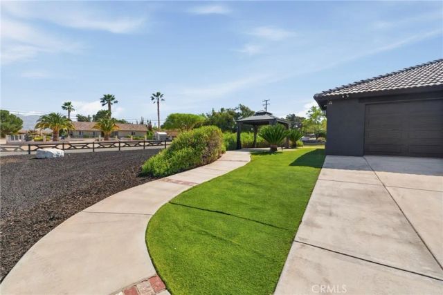 7518 San Bruno, Hesperia, CA 92345