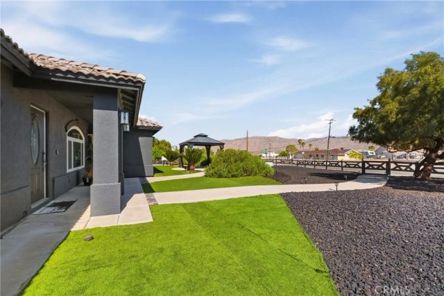 7518 San Bruno, Hesperia, CA 92345