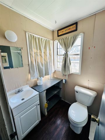 241 S Avenue B, Cross Plains, TX 76443