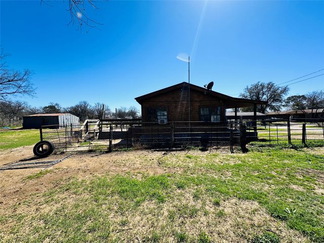 241 S Avenue B, Cross Plains, TX 76443