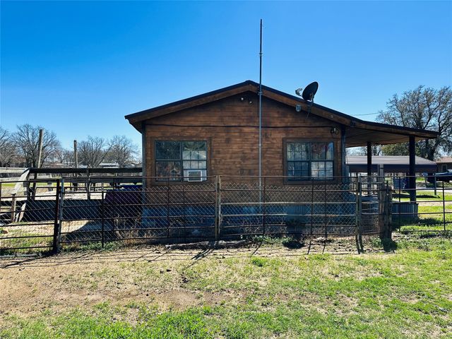 241 S Avenue B, Cross Plains, TX 76443