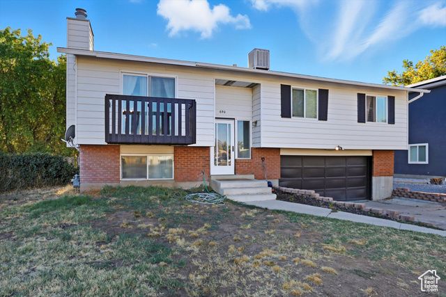 690 BARLOW ST, Clearfield, UT 84015