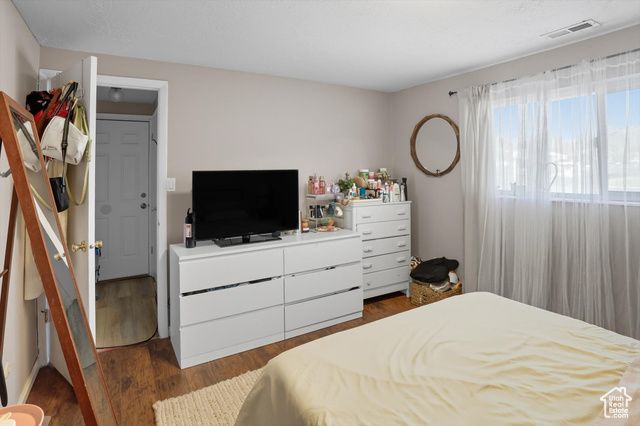 690 BARLOW ST, Clearfield, UT 84015